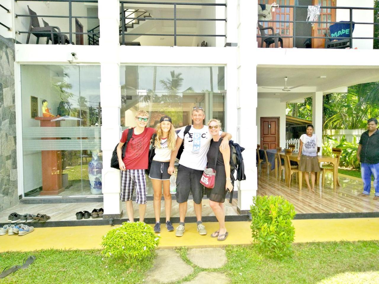 Ocean Bay Surf Resort Weligama Exterior foto