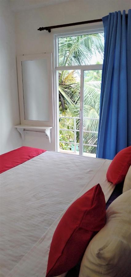 Ocean Bay Surf Resort Weligama Exterior foto