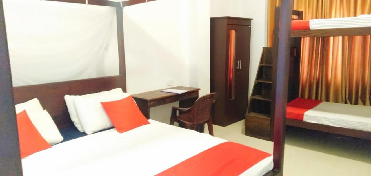 Ocean Bay Surf Resort Weligama Exterior foto